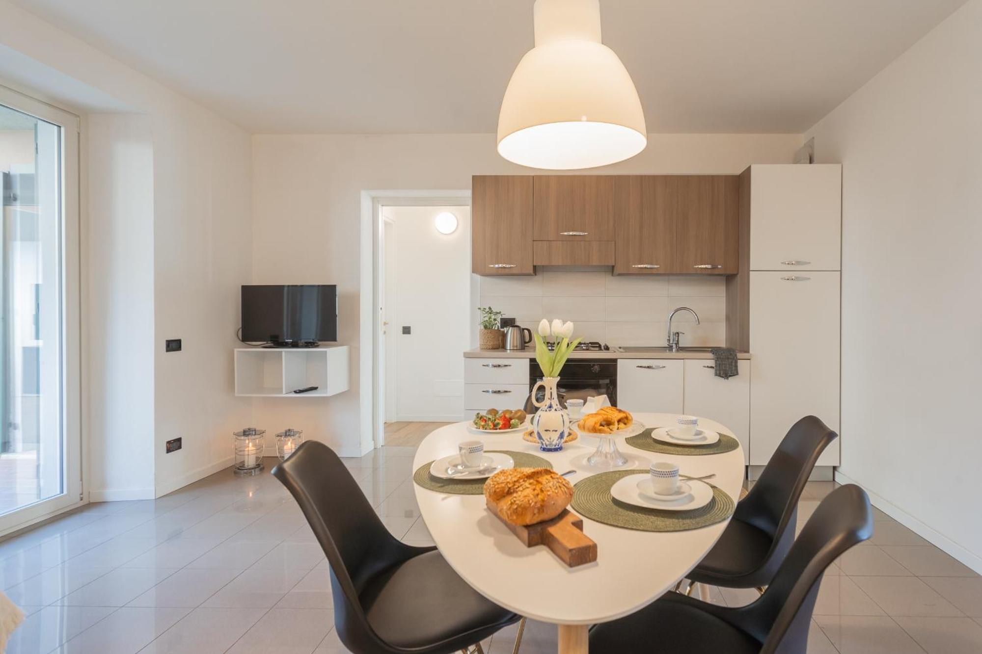 Ponente Balcony & Garden By Rent All Como Gravedona Exteriér fotografie