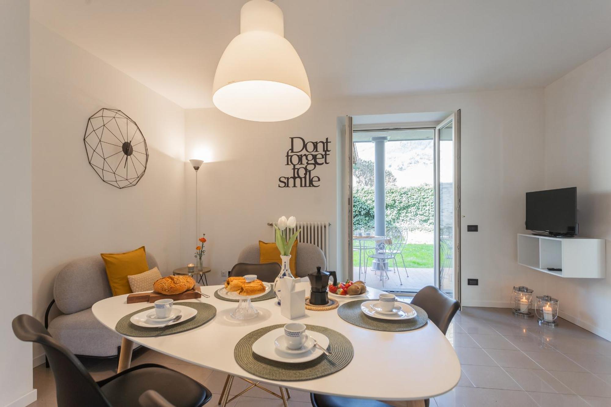 Ponente Balcony & Garden By Rent All Como Gravedona Exteriér fotografie